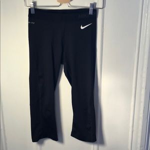 Nike cropped leggings